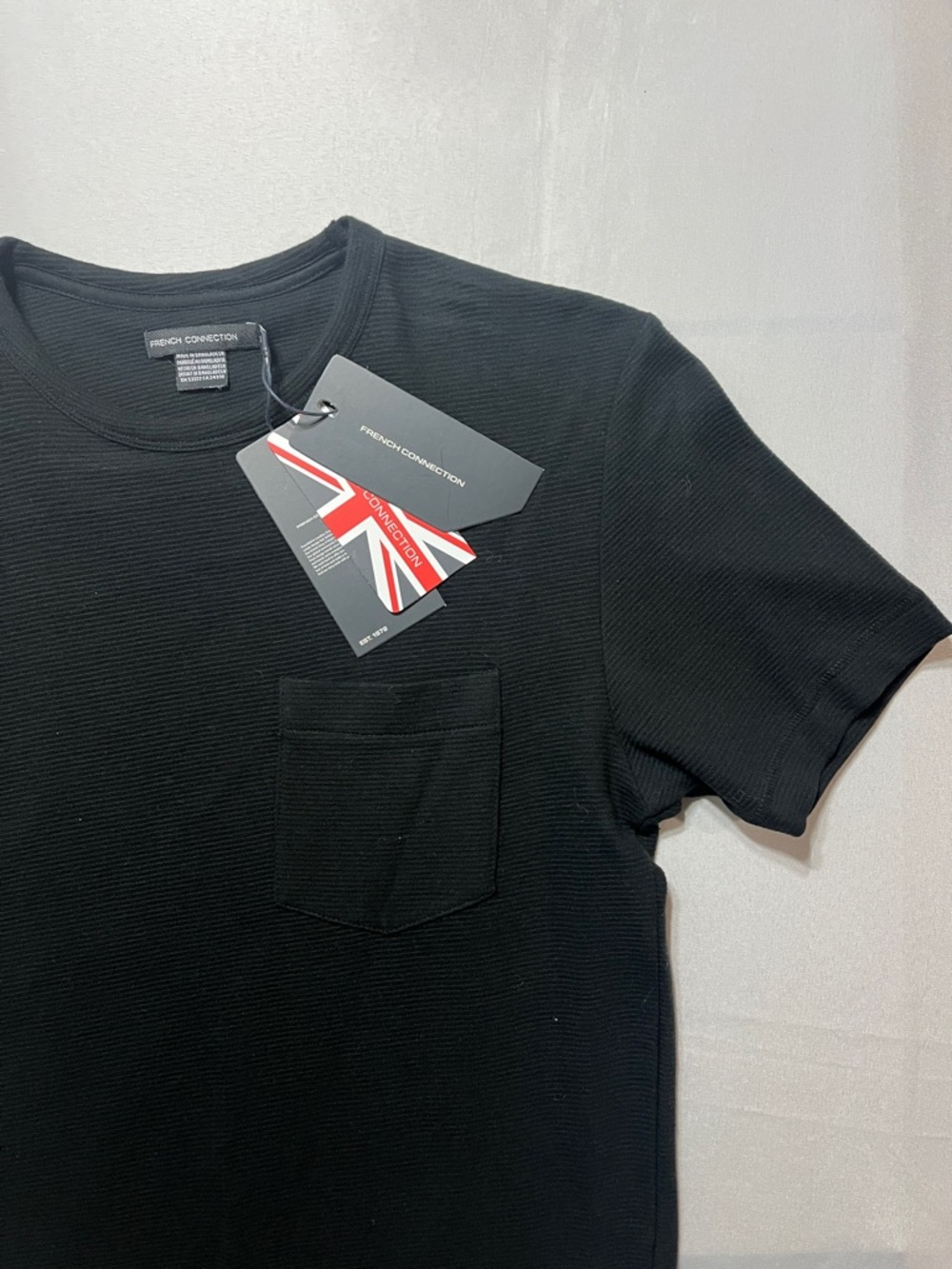 French Connection Black Ribbed Short Sleeve Crew Neck Shirt Mens Small - Picture 2 of 11